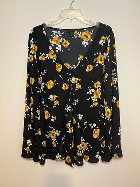 Torrid Black V-Neck Long Sleeve Top with Yellow & White Floral Print